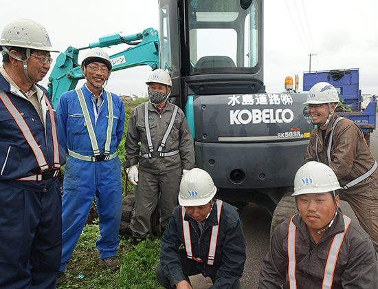 高い技術力を持って、いかなる道路の改良、修繕にもご対応します。